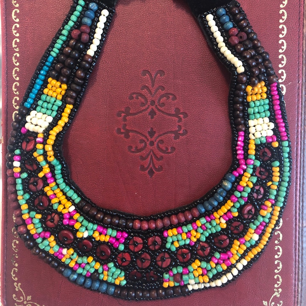 Colorful bead necklace 🌻